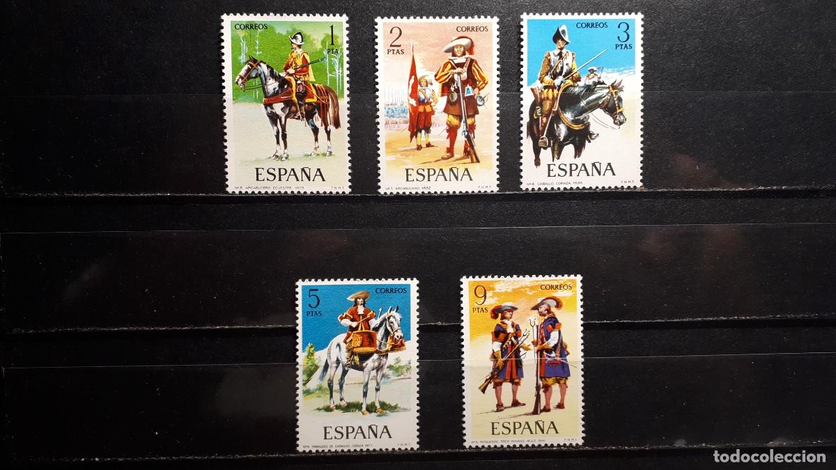 Sellos: MILITAR. ESPA&Ntilde;A. **. A&Ntilde;O 1974. Edifil 2167/61