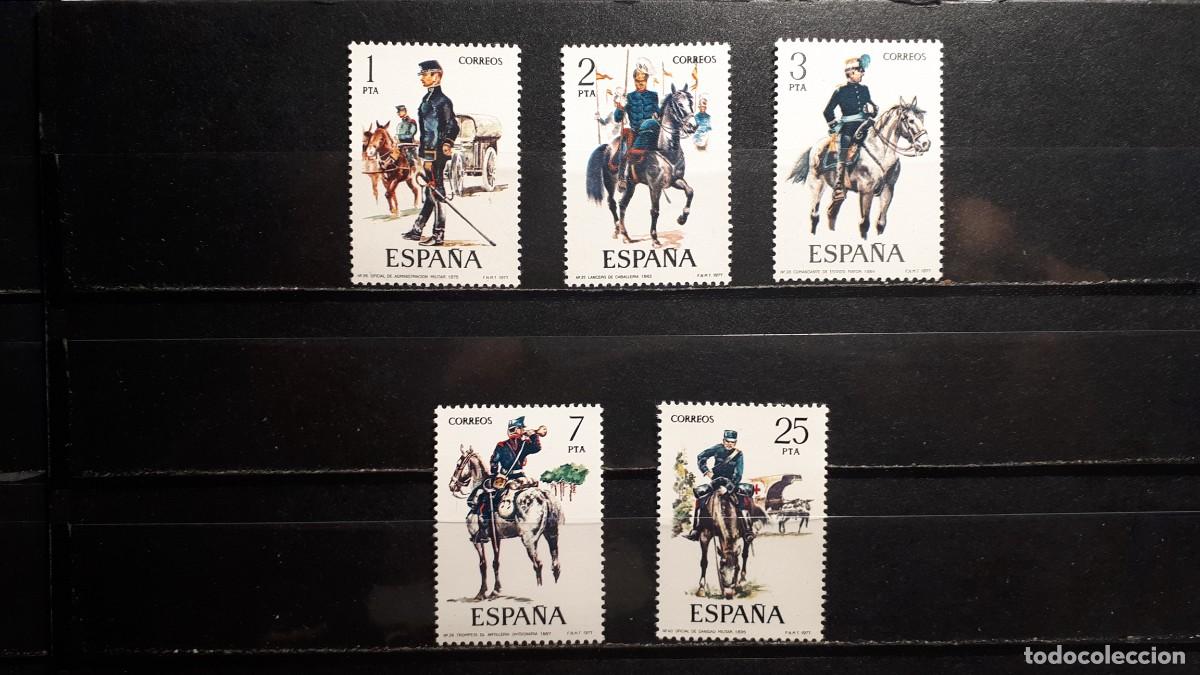 Sellos: MILITAR. ESPA&Ntilde;A. **. A&Ntilde;O 1977. Edifil 2423/7