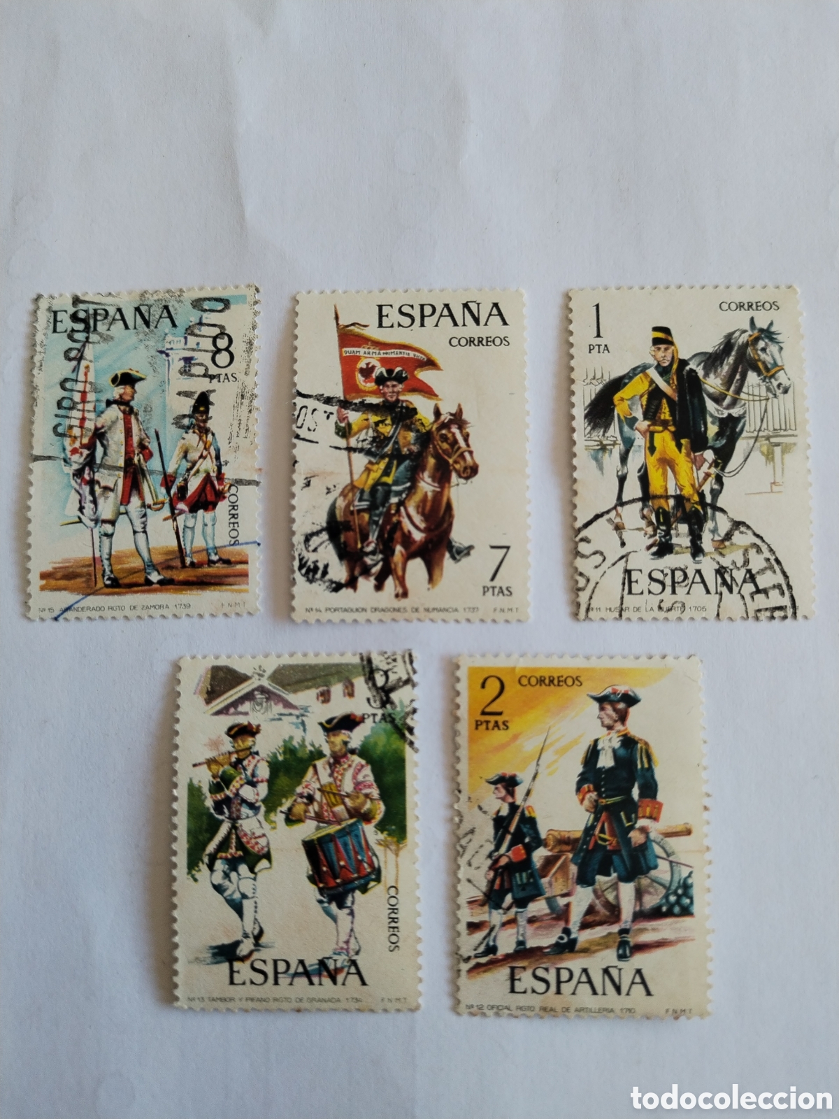 Sellos: Serie completa Sellos Espa&ntilde;a uniformes militares 1974 Edifil 2197/01