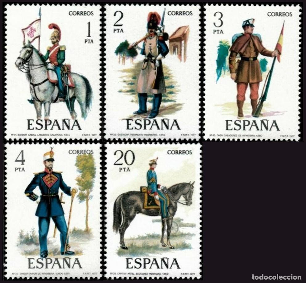 Sellos: 5v Espa&ntilde;a, 1977 | Unif. Militares (VII) | Ed: 2381/5, Yv: 2027/31, Mi: 2274/8, SG: 2467/71 MNH **
