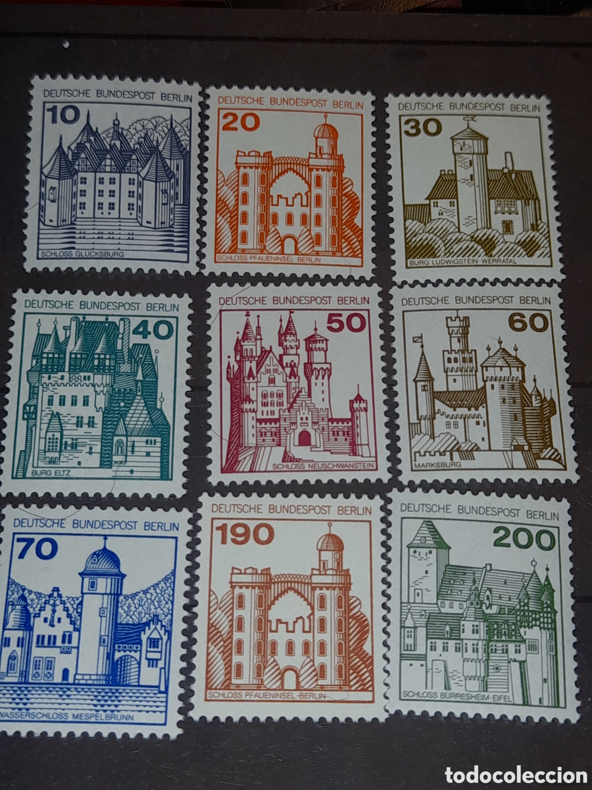 Sellos: Sello Alemania, Berlin nuevo 1977. Castillos. Palacios. Monarqu&iacute;a. Militar. Historia. Arquitectura.