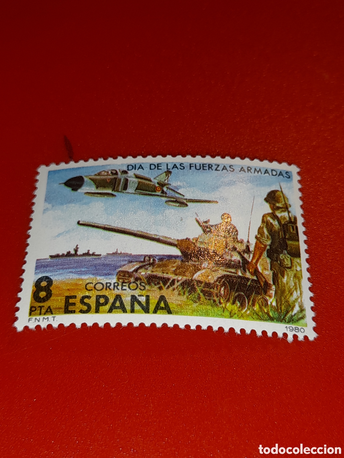 Sellos: Sello Espa&ntilde;a nuevo 1980. Dia fuerzas Armadas. Tanque. Soldado. Militar. Uniforme. Aviones. Aviaci&oacute;n.