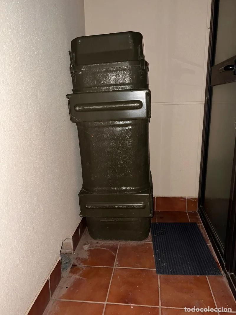 Francobolli: Caja de munici&oacute;n militar grande