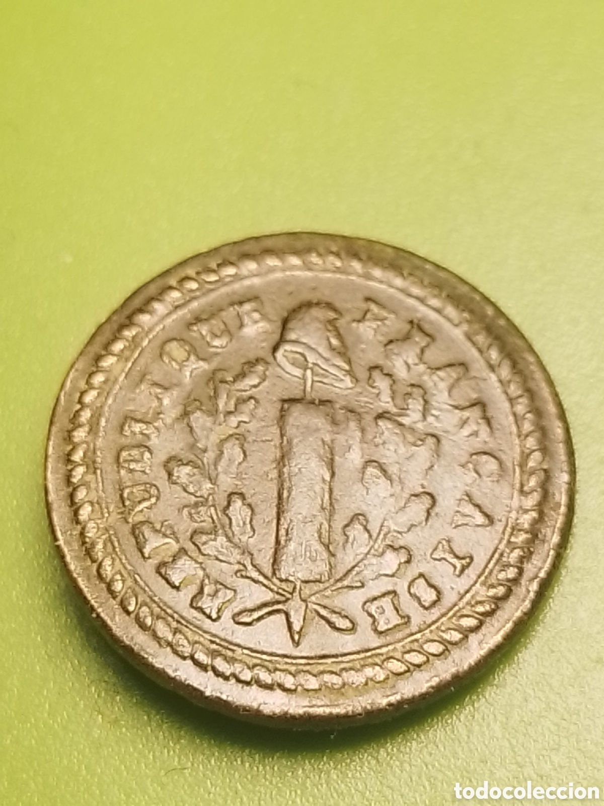 Sellos: Antiguo bot&oacute;n militar franc&eacute;s.