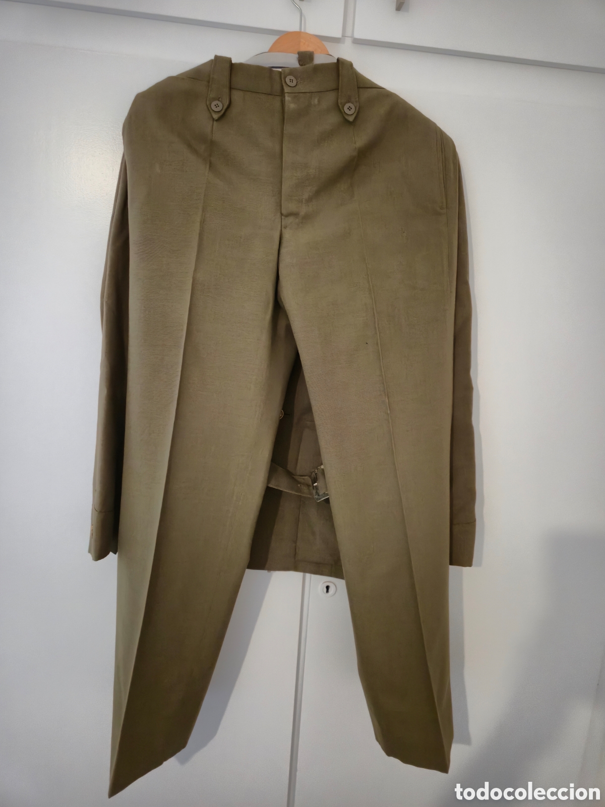 Sellos: Traje militar teniente - Foto 2