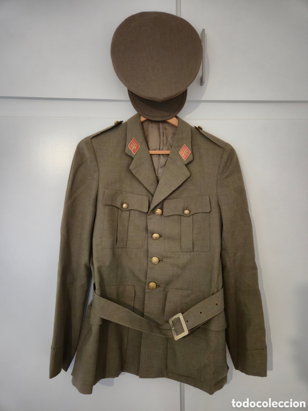 Sellos: Traje militar teniente