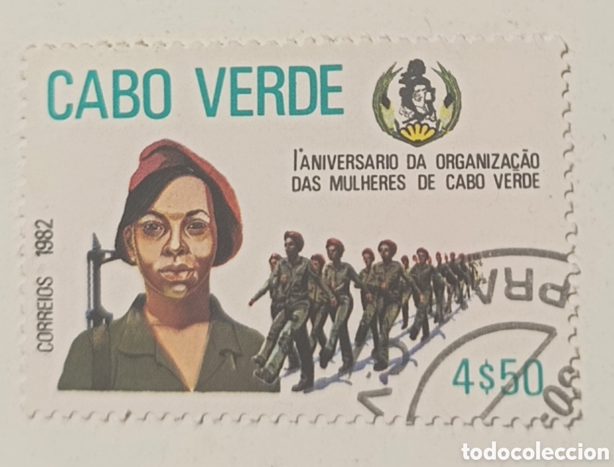 Sellos: CABO VERDE. Sello Aniversario de las mujeres cabo verde. 1982. Tem&aacute;tica militar
