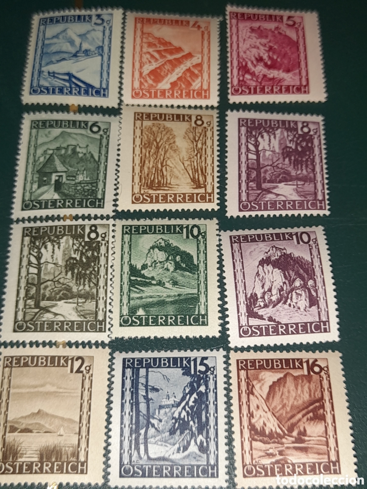 Sellos: Sello (12/33v) Austria nuevo 1946. Paisajes. Vistas. Castillo. Naturaleza. Monta&ntilde;as. Flora.