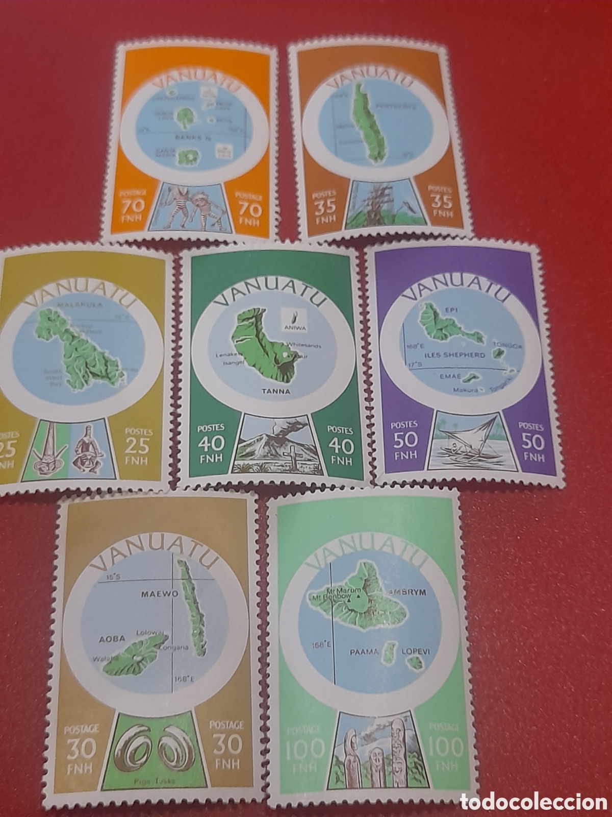 Sellos: Sello (7/13v) Vanuatunuevo 1977. Islas. Geograf&iacute;a. Cartograf&iacute;a. Naturaleza. Serie 77 sobreimpreso in