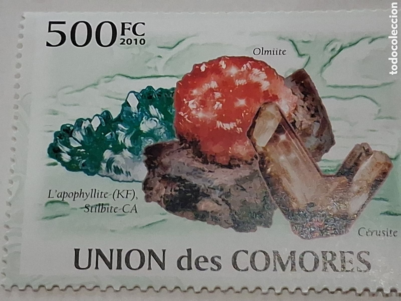 Sellos: Sello Comoras nuevo 2010. Minerales. Rocas. Geolog&iacute;a. Natiraleza. Olmiita. Apofilita.