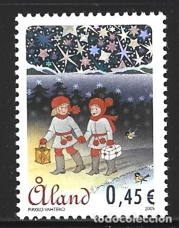 Sellos: ALAND 258** - A&Ntilde;O 2005 - NAVIDAD - Foto 1