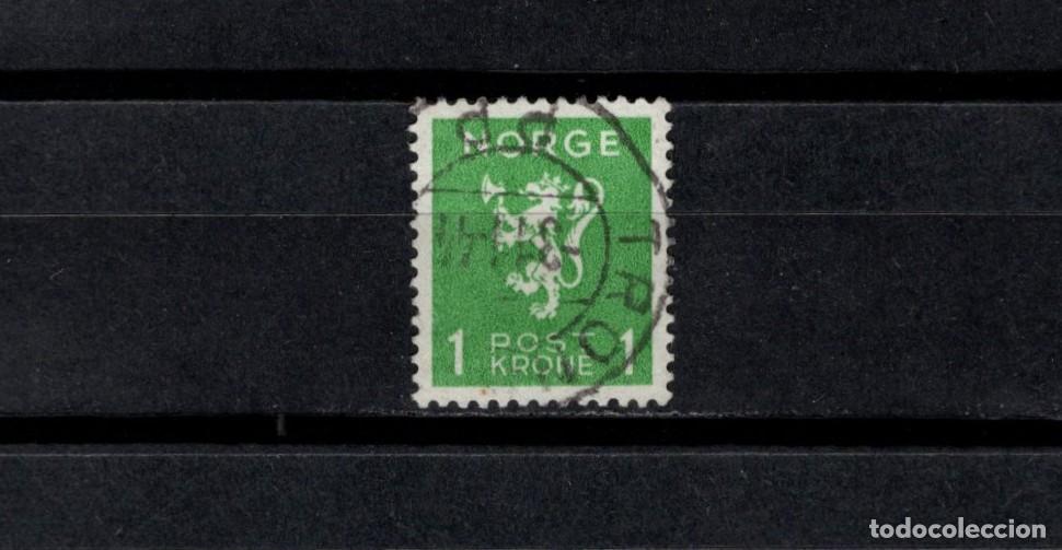 Sellos: Sello usado. Escudi nacional. 1 corona. Verde. 1940 octubre. Yvert 207.
