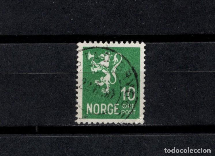 Sellos: Sello usado. Escudo nacional. 1940 a 1941. Sello de 10 ore Yvert 226.