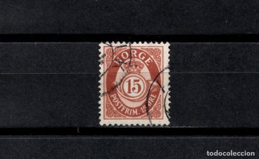 Sellos: Sello usado. Cuerno Postal. Sello de 15 ore. marron. 1950-1952. Yvert 323A.