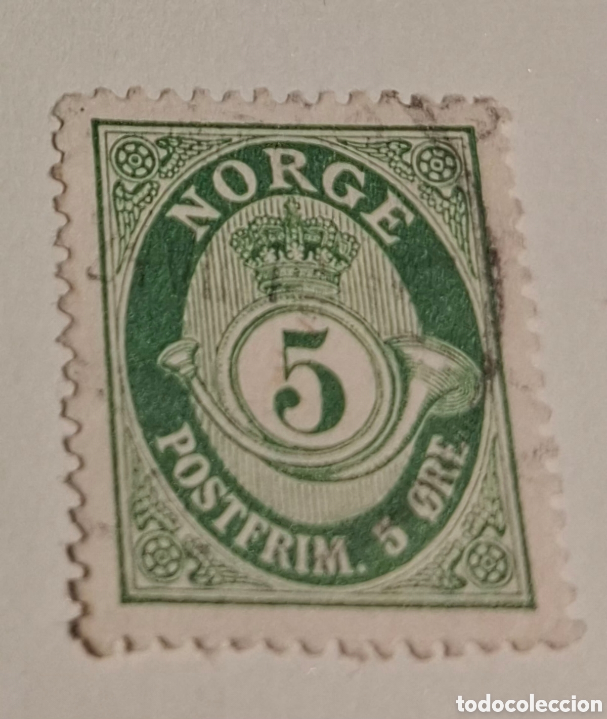 Sellos: NORUEGA 1937-78 - CUERNO POSTAL Y CIFRA, VERDE , FONDO RAYADO - USADO