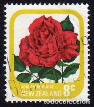 Sellos: Nueva Zelanda. Flor. Rosa. 1975. YT-652. Usado.