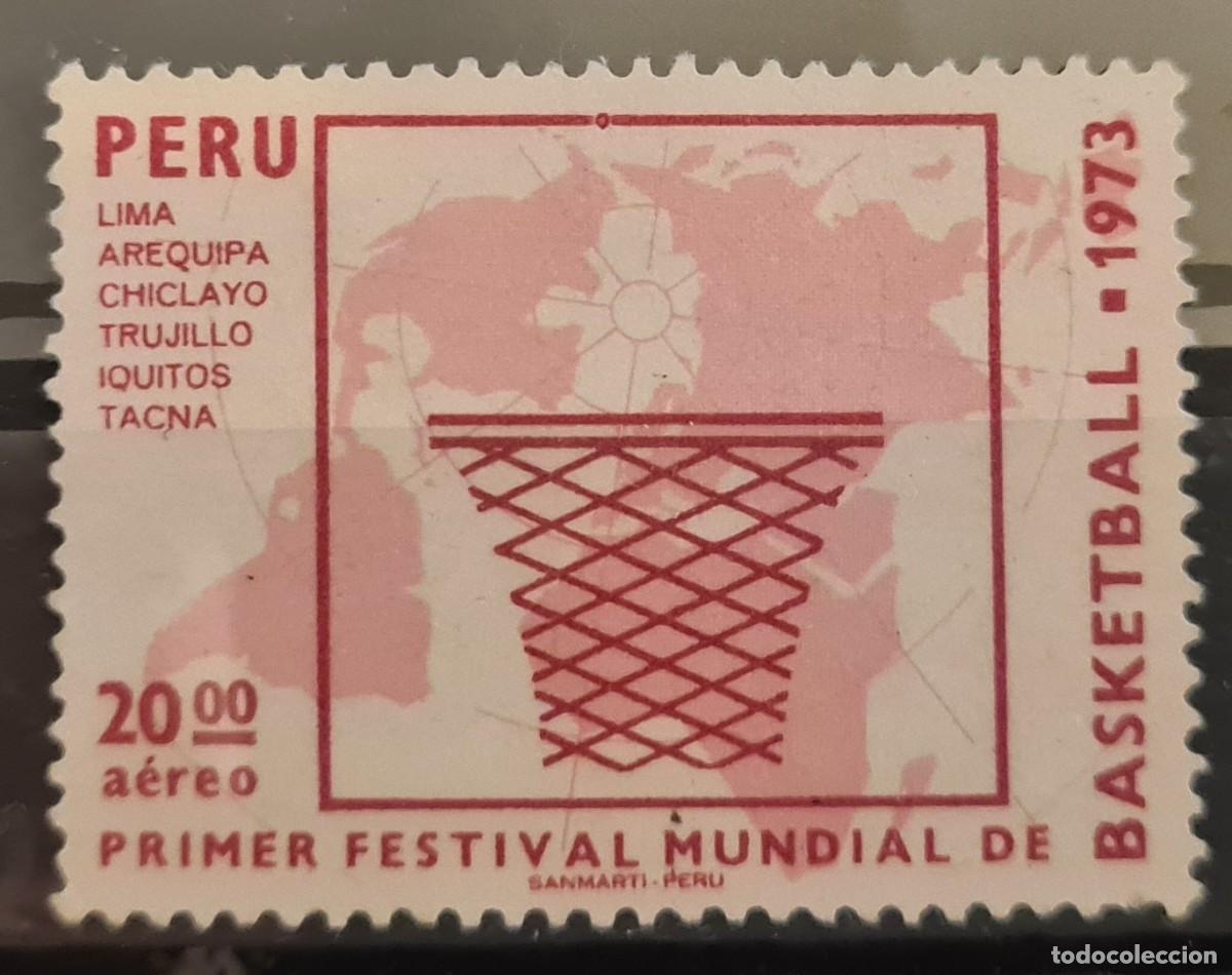 Briefmarken: Sello a&eacute;reo usado de Per&uacute; 1973: primer festival mundial de baloncesto