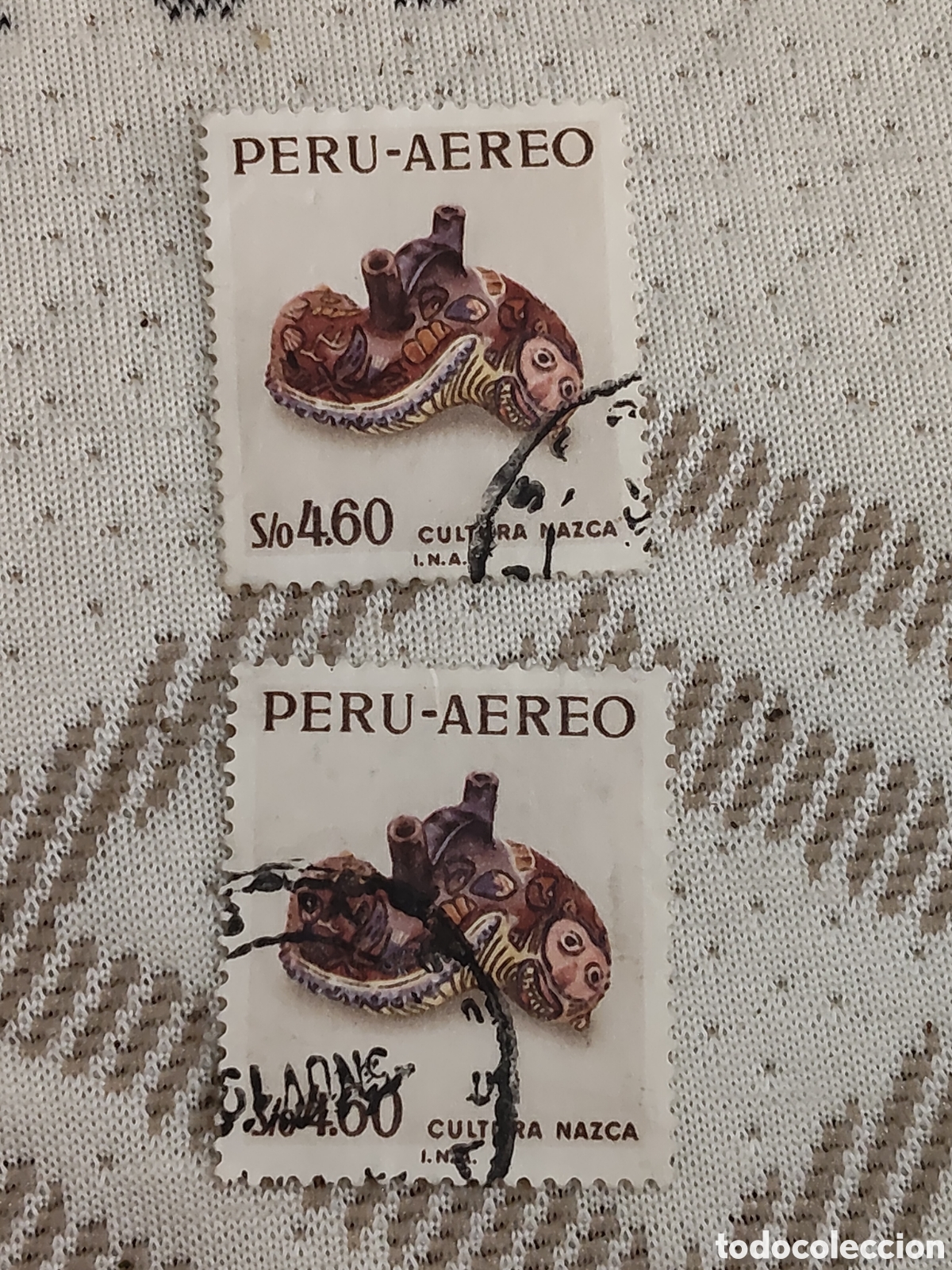 Sellos: 2 sellos de Per&uacute; cer&aacute;mica de la cultura Nazca 1968