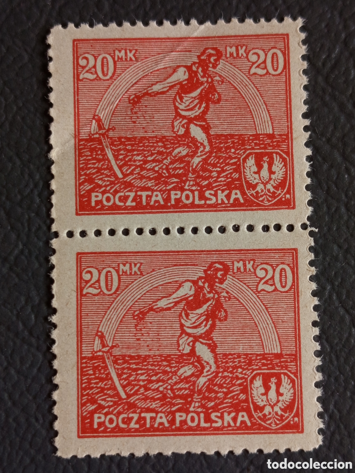 Sellos: Polonia 1921 20 Mk Sembrador par vertical MNH Scott 175 - un sello con pliegue