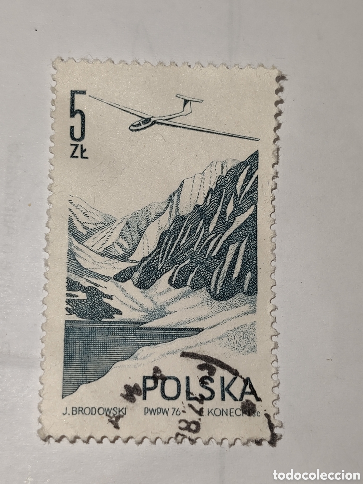 Sellos: Sello de Polonia planeador volando sobre un lago de monta&ntilde;a y picos nevados 1976