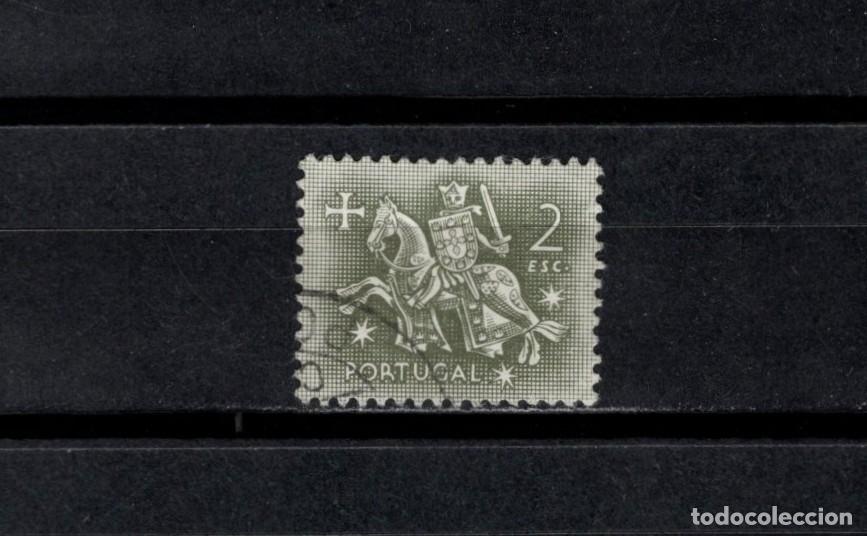 Timbres: Sello usado. Escudo del rey Dinis. 2 escudos. 1953. Yvert 782.