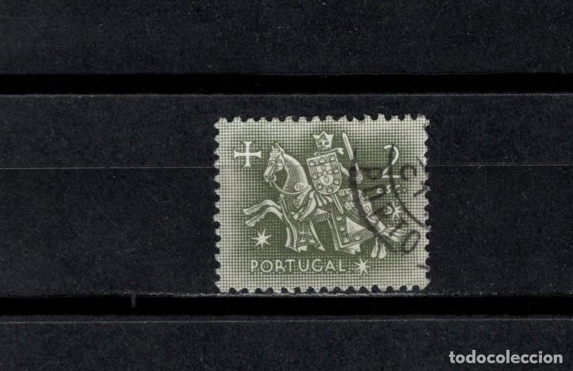 Stamps: Sello usado. Escudo del rey Dinis. 2 escudos. 1953. Yvert 782.