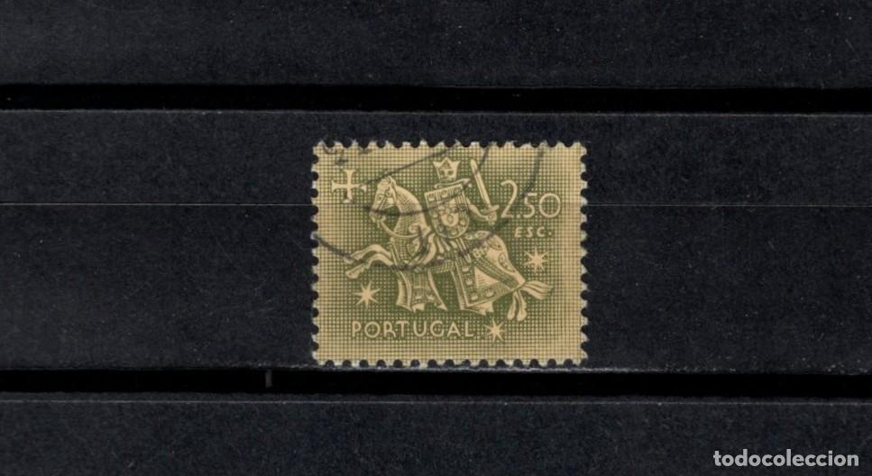 Stamps: Sello usado. Escudo del rey Dinis. 2,50 escudos. 1953. Yvert 784.