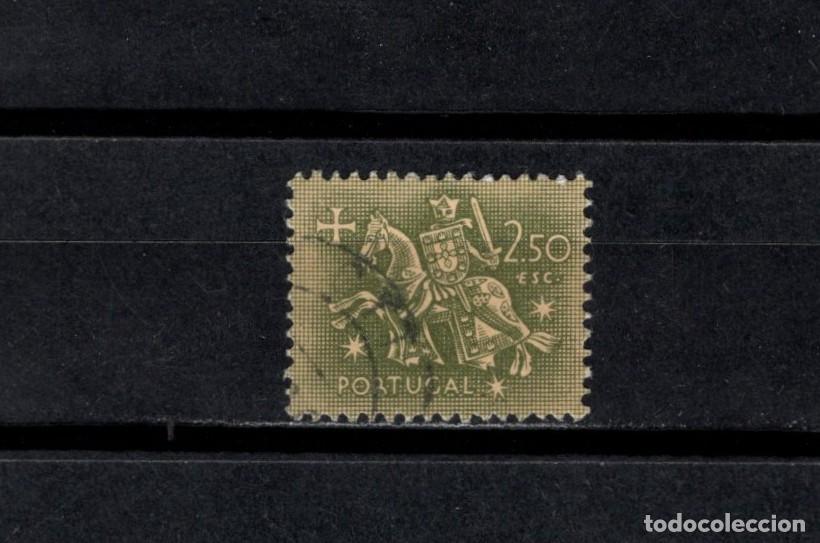 Stamps: Sello usado. Escudo del rey Dinis. 2,50 escudos. 1953. Yvert 784.