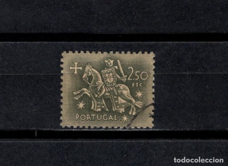 Stamps: Sello usado. Escudo del rey Dinis. 2,50 escudos. 1953. Yvert 784.