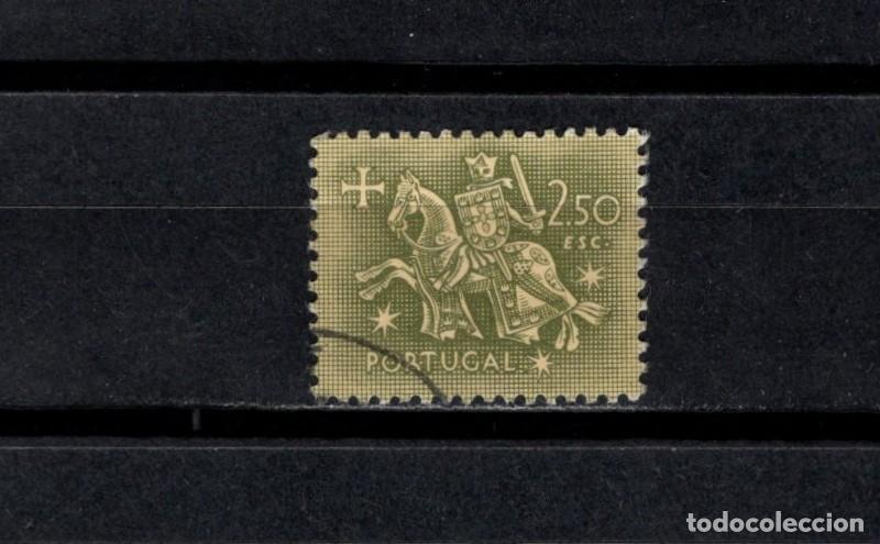 Stamps: Sello usado. Escudo del rey Dinis. 2,50 escudos. 1953. Yvert 784.