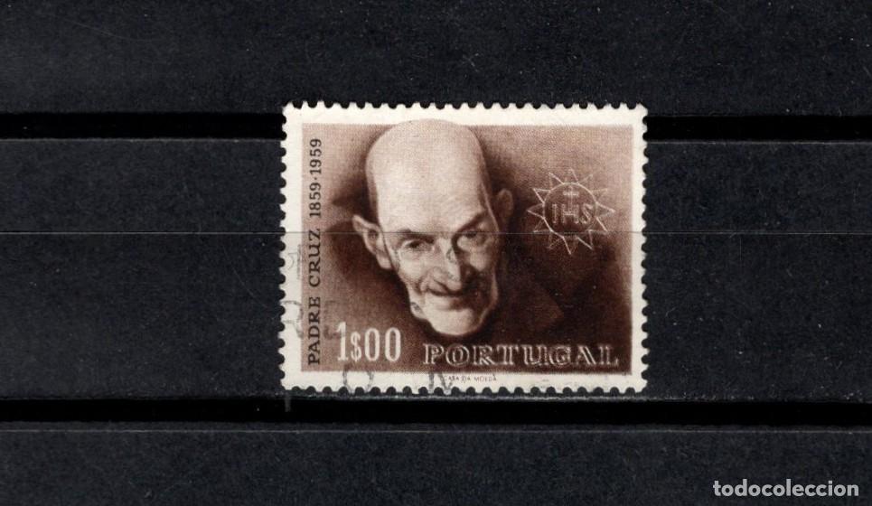 Timbres: Sello usado. Homenaje al Padre Cruz. 1 escudo. 1960. Yvert 868.