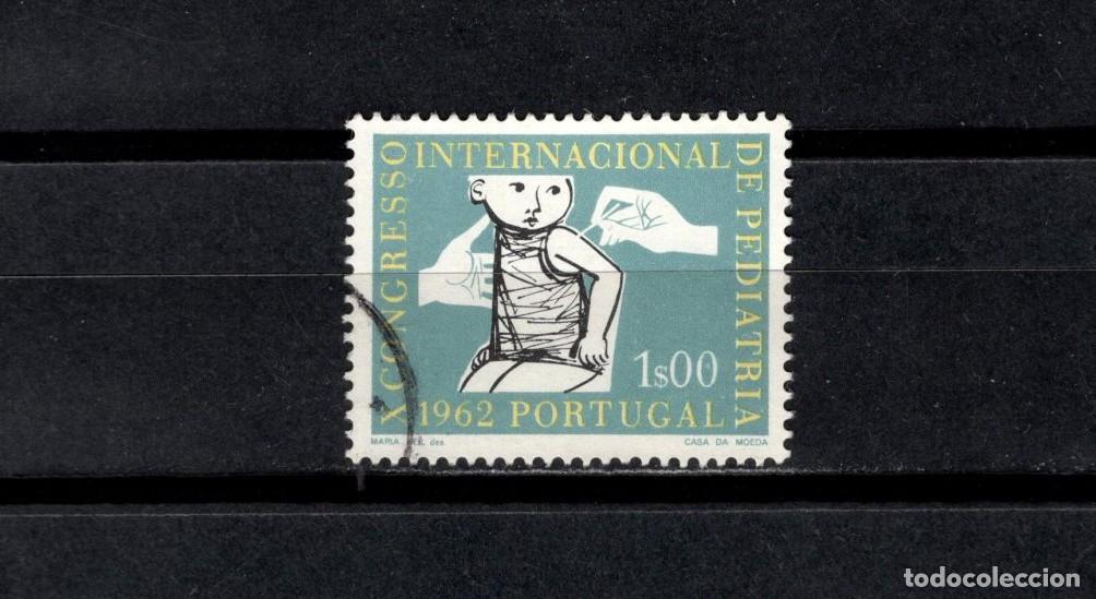 Timbres: Sello usado. X Congreso Internacinal de Salud Infantil. 1 escudo. 1962. Yvert 905.