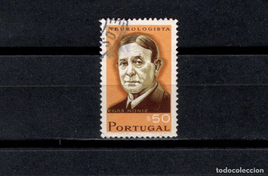 Sellos: Sello usado. Antonio Egas Moniz, 1874-1955. Neur&oacute;logo. 50 centavos. 1966. Yvert 997.