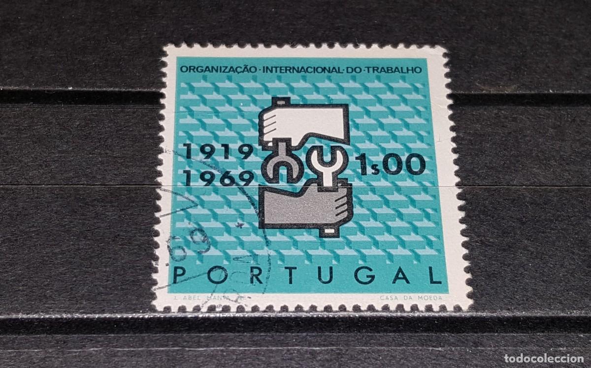 Stamps: Sello usado. 50 Aniv&ordm; O. Internacional de Trabajadores. 1 escudo. 1969. Yvert 1057
