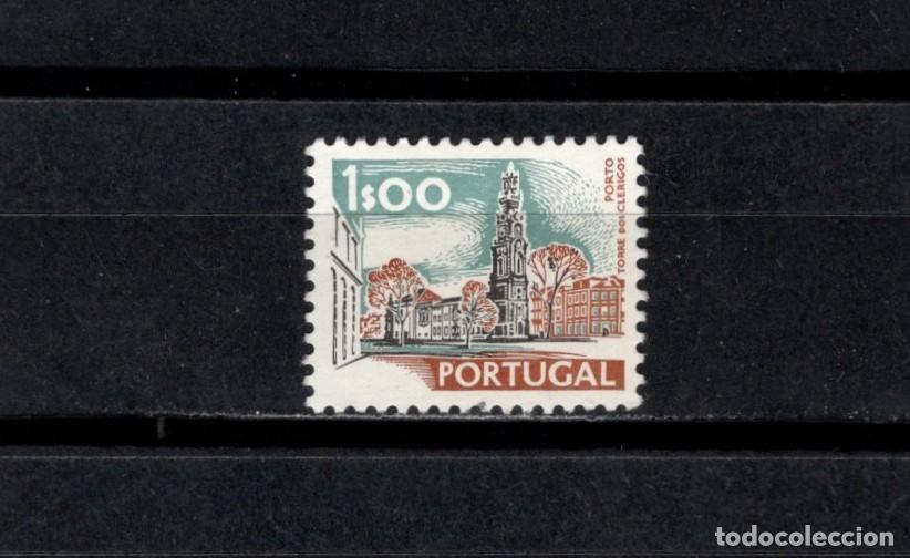 Sellos: Sello usado. Ciudades y paiajes. Torre de los cl&eacute;rigos. Oporto. 1 escudo. 1972. Yvert 1137.