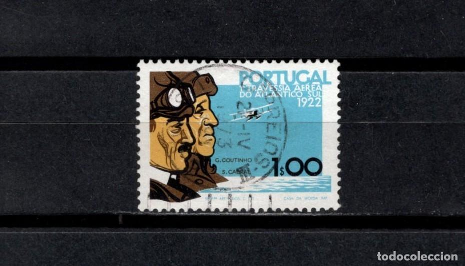 Sellos: Sello usado. L Aniversario del vuelo Lisboa-Rio de Janeiro. 1 escudo. 1972. Yvert 1169.