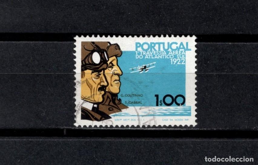 Sellos: Sello usado. L Aniversario del vuelo Lisboa-Rio de Janeiro. 1 escudo. 1972. Yvert 1169.