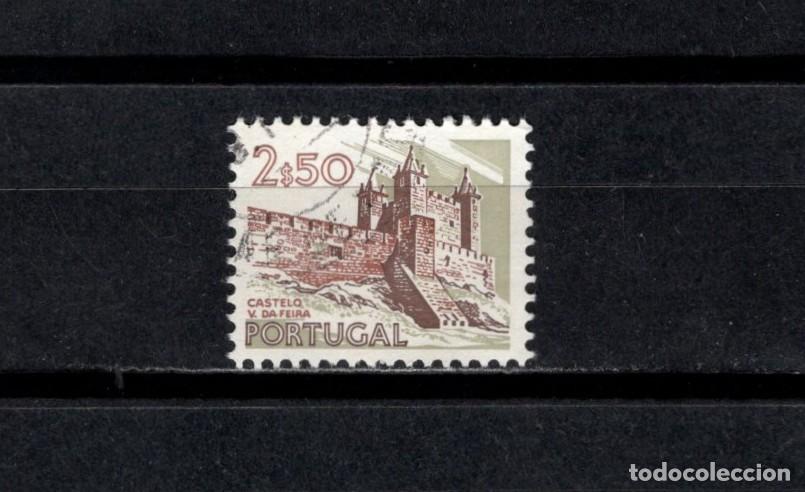 Sellos: Usado. Ciudades y Monumentos. Castillo de Vila da Feira. 2,50 escudos. 1973. Yvert 1194.