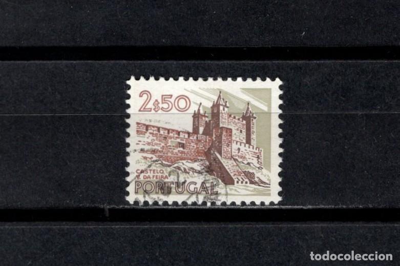 Sellos: Usado. Ciudades y Monumentos. Castillo de Vila da Feira. 2,50 escudos. 1973. Yvert 1194.
