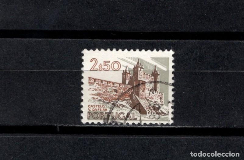 Sellos: Usado. Ciudades y Monumentos. Castillo de Vila da Feira. 2,50 escudos. 1973. Yvert 1194.