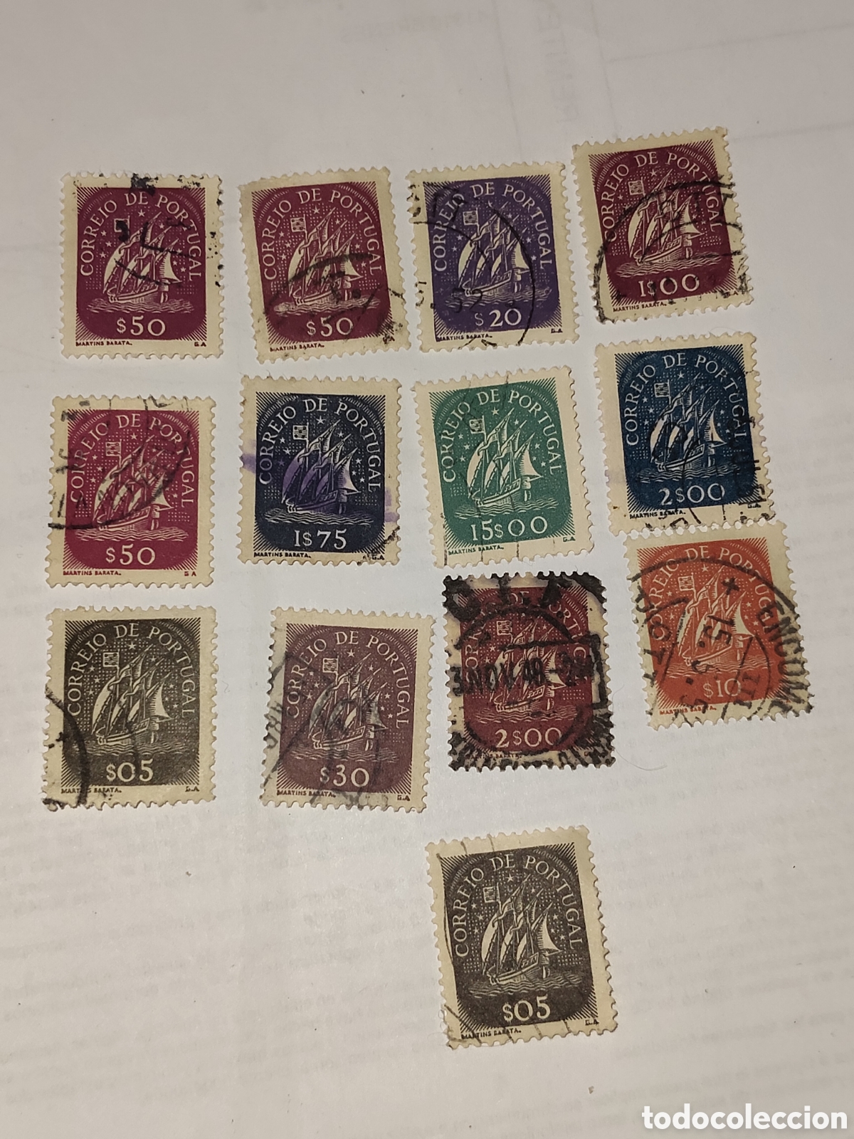 Sellos: 13 sellos de Portugal Carabelas 1943
