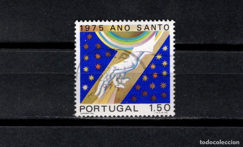 Sellos: Sello usado. A&ntilde;o Santo 1975. La mano de Dios. 1,50 escudos. 1975. Yvert 1258.