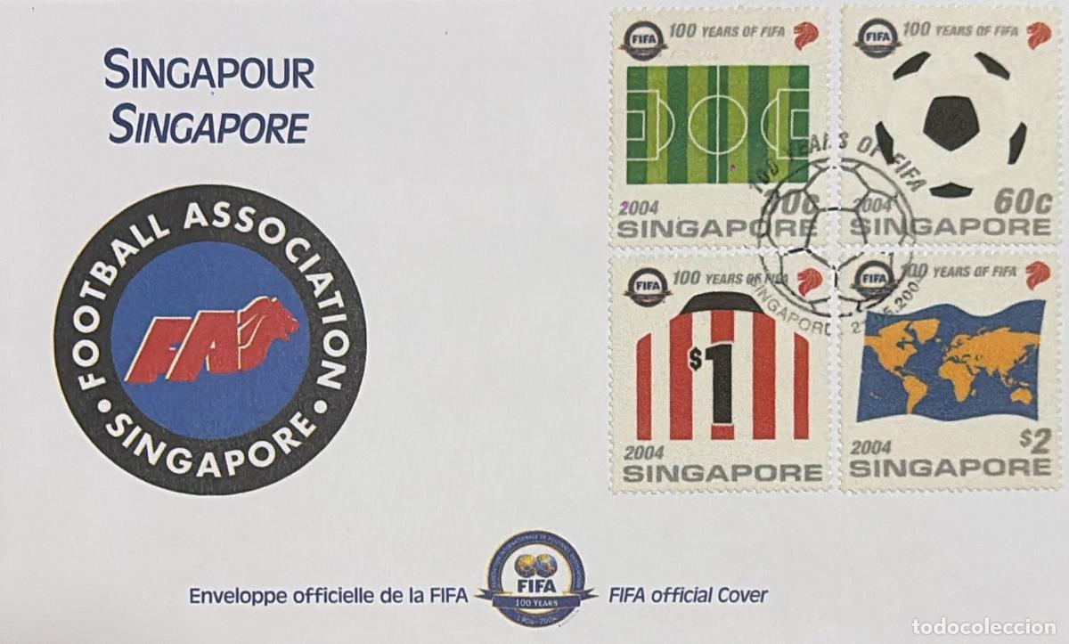 Sellos: CMI) 2004. SINGAPORE. PITCH. FOOTBALL. WORLD MAP JERSEY. FDC. FOOTBALL ASSOCIATION CREST. XF