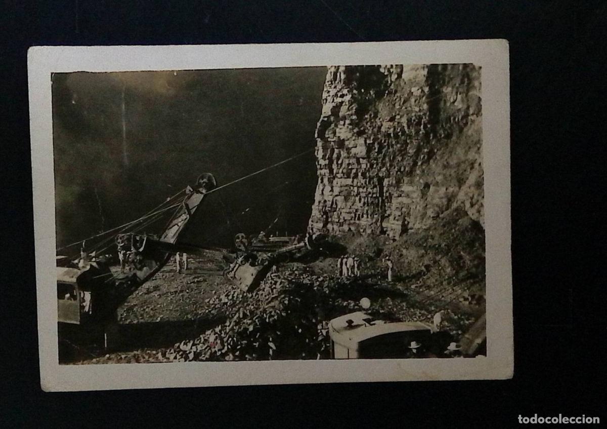 Sellos: CMI) 1945. MEXICO. INFRASTRUCTURE AND PUBLIC WORKS / HEAVY MACHINERY REMOVING ROCKS IN A CLIFFSIDE A