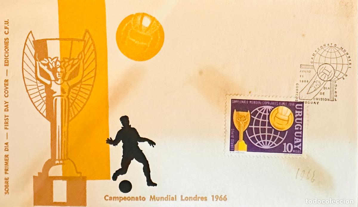 Sellos: CMI) 1966. URUGUAY. AIRMAIL STAMP FEATURING WORLD CUP TROPHY RECREATION AND BALL ILLUSTRATION FROM C