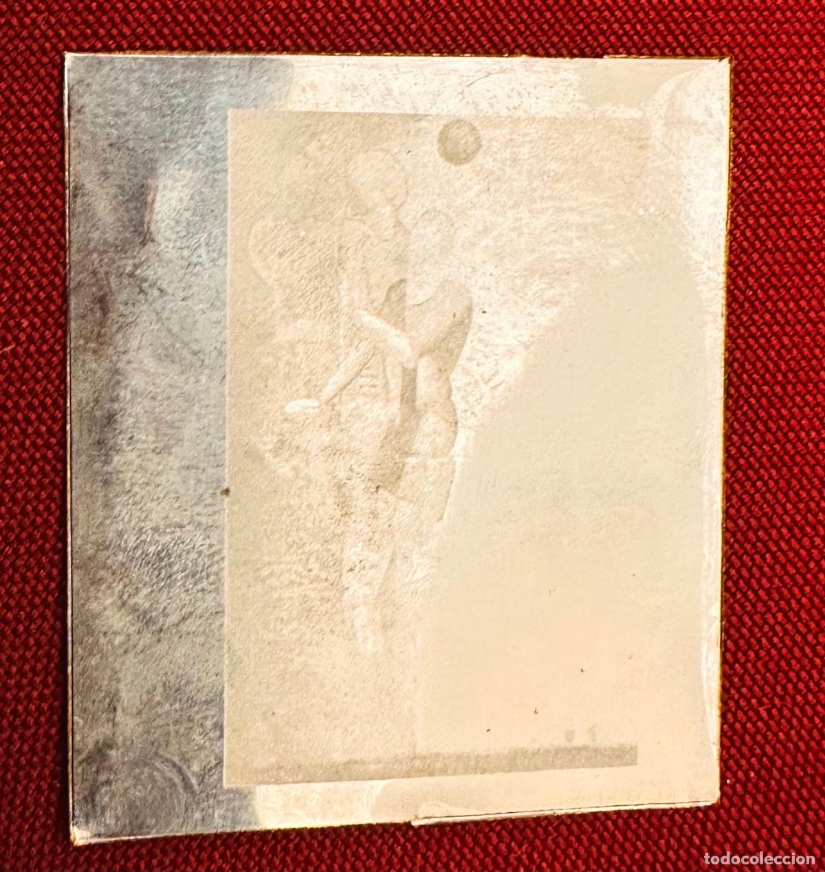 Sellos: CMI) 1972 MEXICO METALLIC PLATE BASKETBALL PLAYER IN GAME ACTION XF