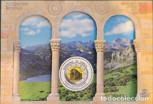 Sellos: Hoja Bloque / Sello Circular: Patrimonio Mundial - Monumentos de Oviedo y Reino de Asturias (2017)