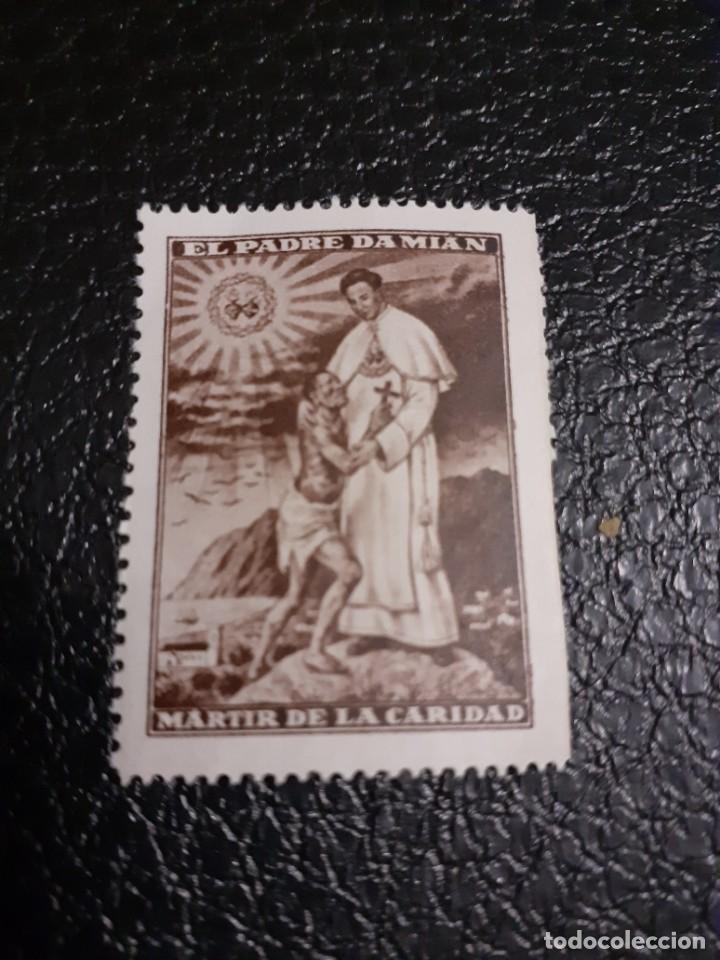 Sellos: Sello, el Padre Dami&aacute;n. - Foto 1