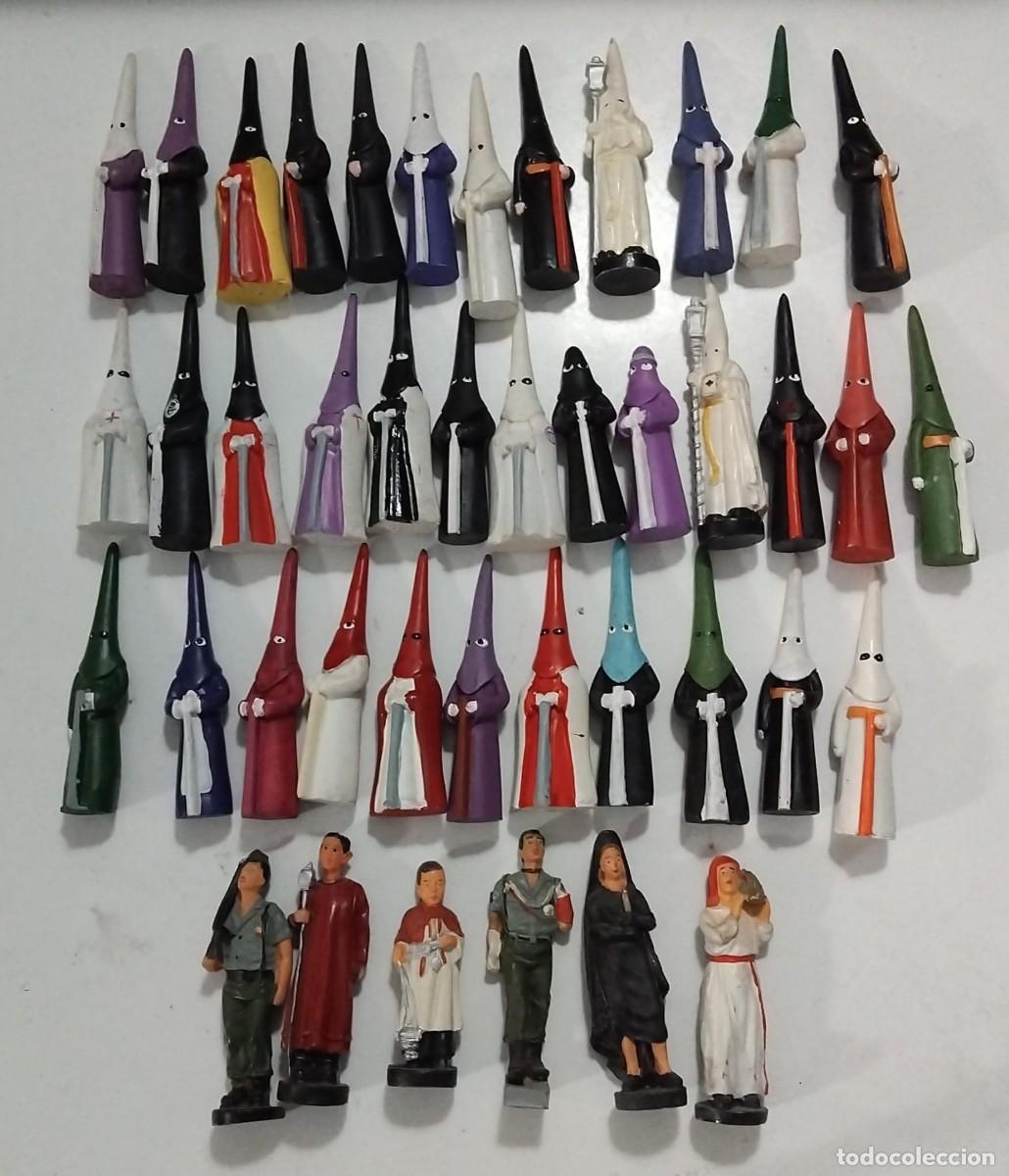 Sellos: Lote de 42 Miniaturas de Semana Santa - Nazarenos, Penitentes y Legionarios Incluye una ampl&iacute;sima v