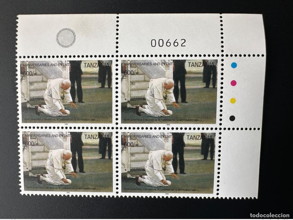 Timbres: Tanzania 2005 Mi. 4333 Bloque 4 El Papa Juan Pablo II lleg&oacute; en septiembre de 1990